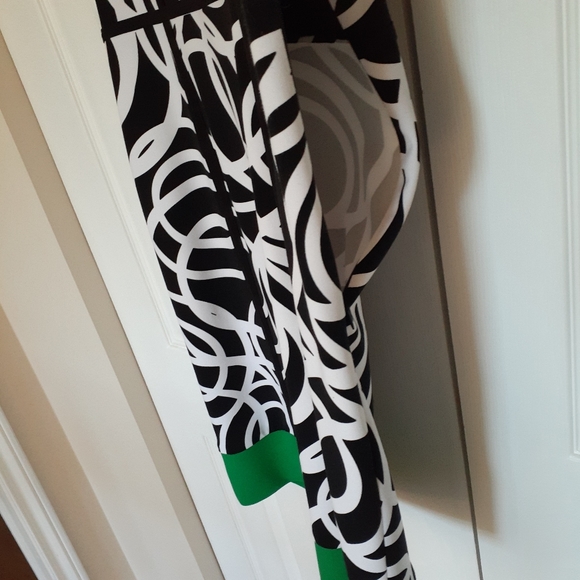 Joseph Ribkoff geometrical dress - Picture 3 of 4